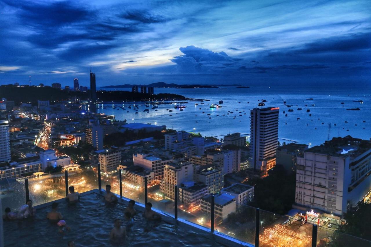 The Base Central Pattaya By Wcc Apartamento Exterior foto